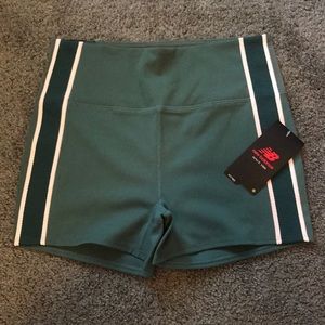 New Balance fitted short